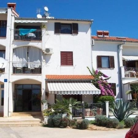 Olivia, Seaside Apartment In Medulin, Croatia Esterno foto