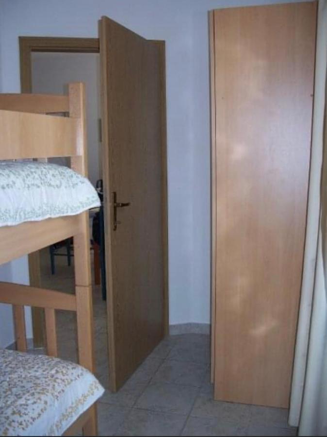 Olivia, Seaside Apartment In Medulin, Croatia Esterno foto